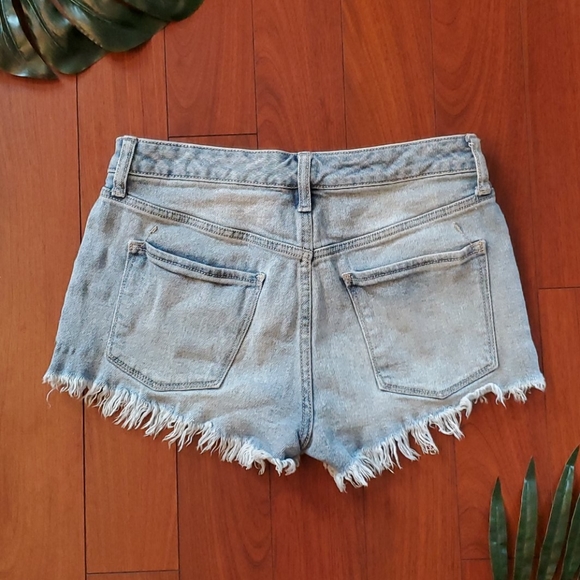 High-Rise Flower Embroidered Denim Shorts - Picture 2 of 5